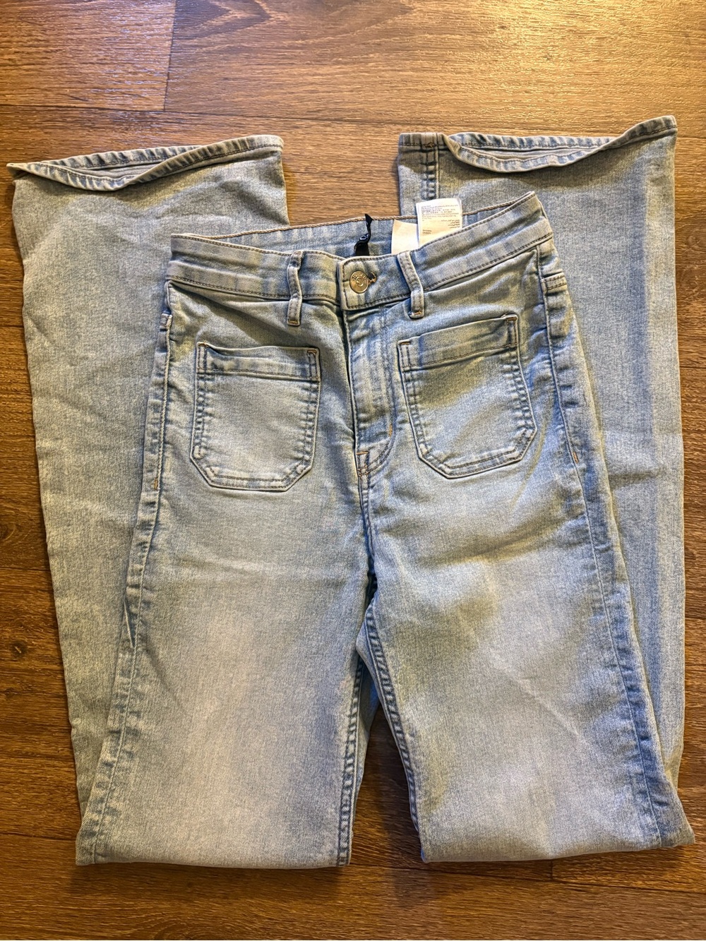 Light Wash Women’s Jeans - Casual Everyday Style